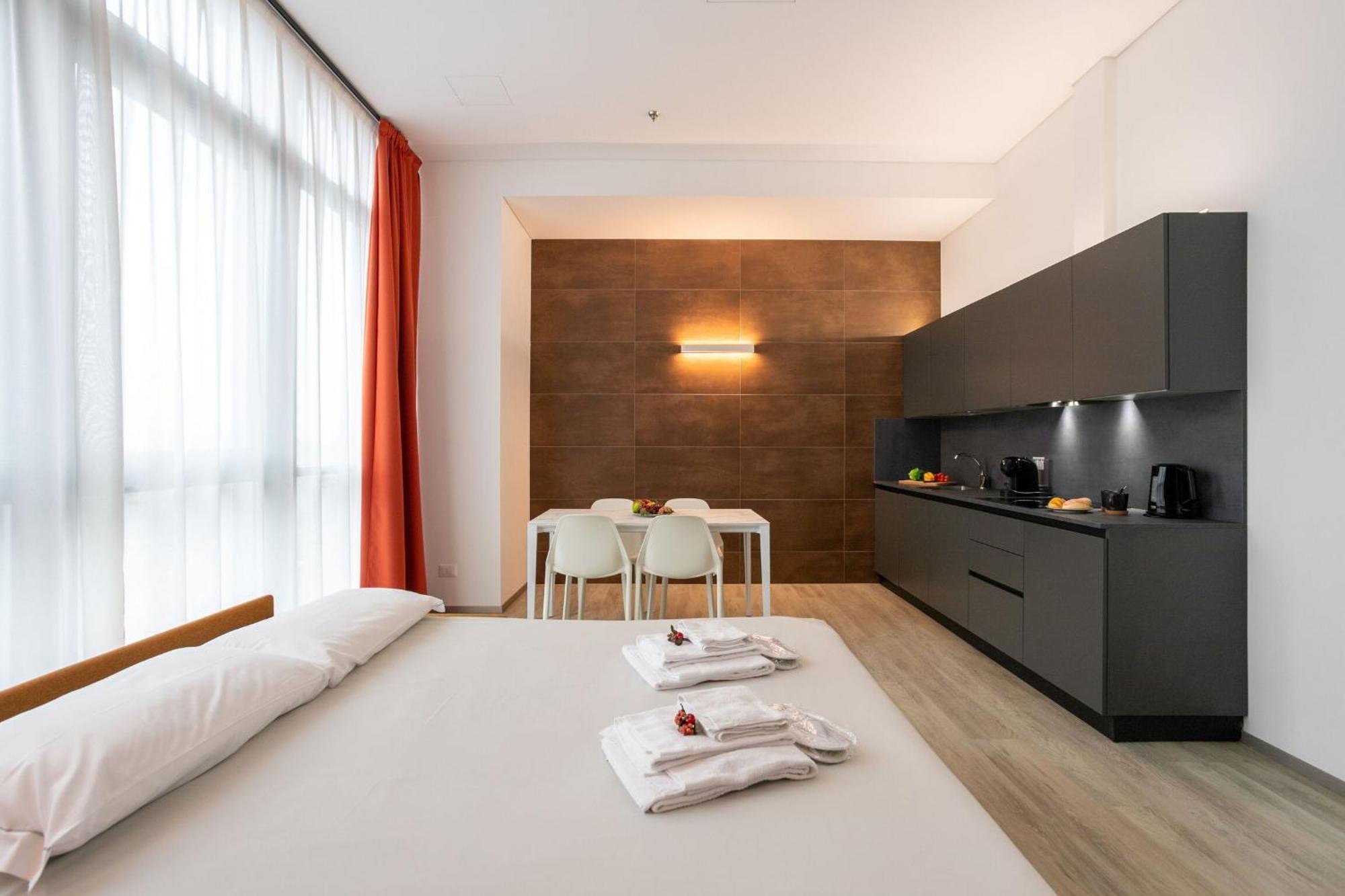 Htm Venice Suite By Halldis Местре Экстерьер фото