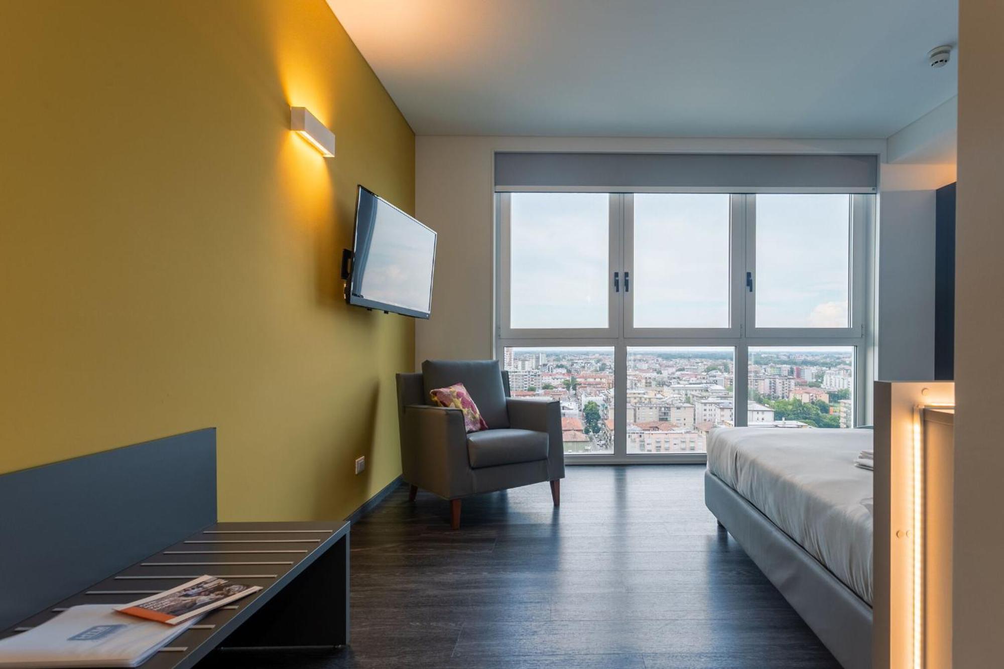 Htm Venice Suite By Halldis Местре Экстерьер фото