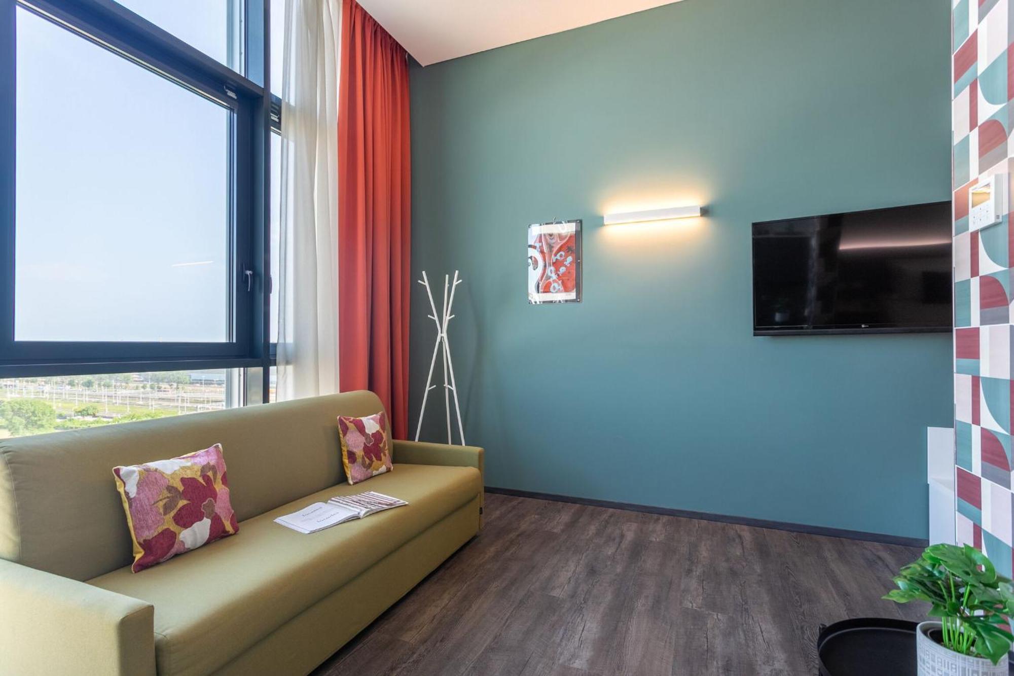 Htm Venice Suite By Halldis Местре Экстерьер фото