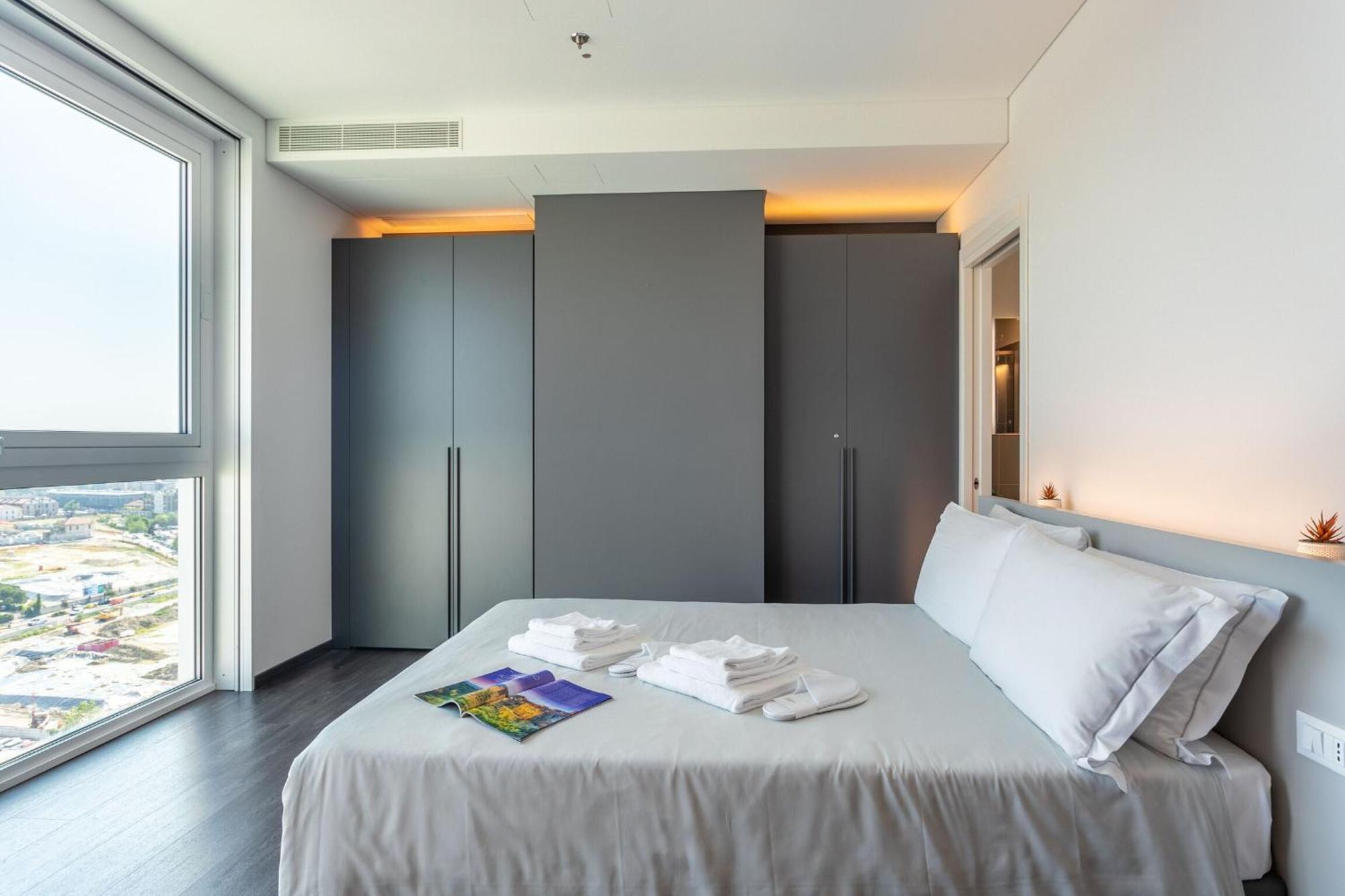 Htm Venice Suite By Halldis Местре Экстерьер фото
