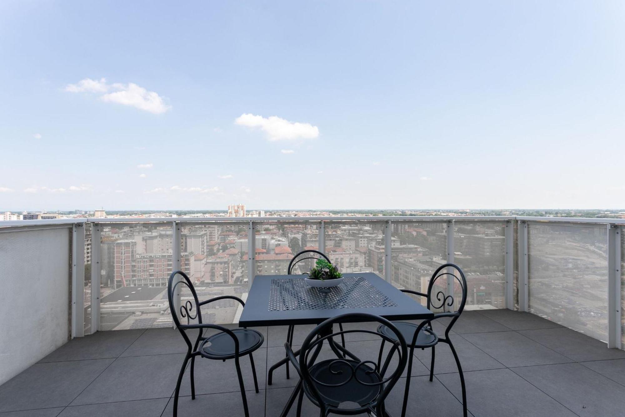 Htm Venice Suite By Halldis Местре Экстерьер фото