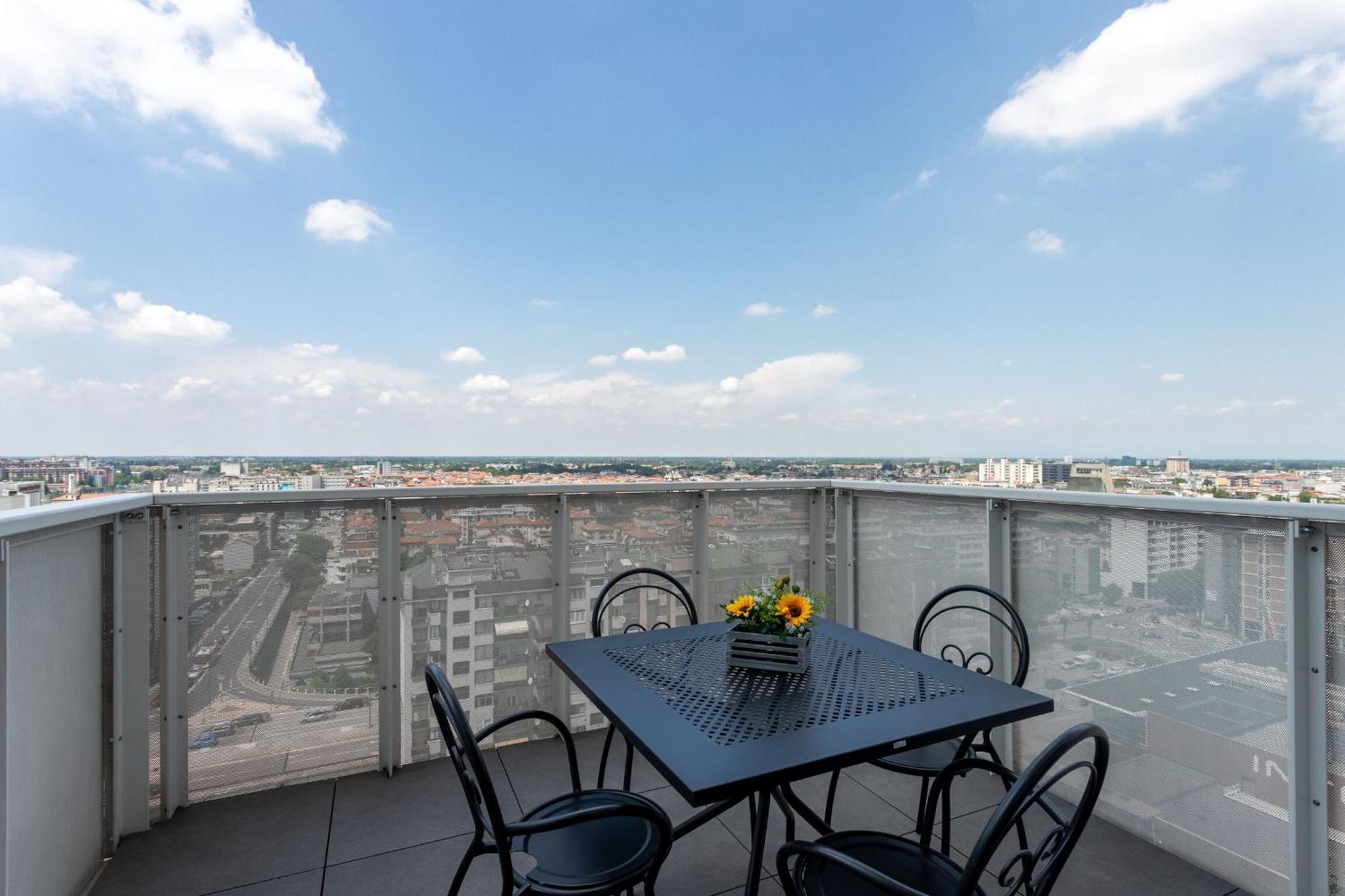 Htm Venice Suite By Halldis Местре Экстерьер фото