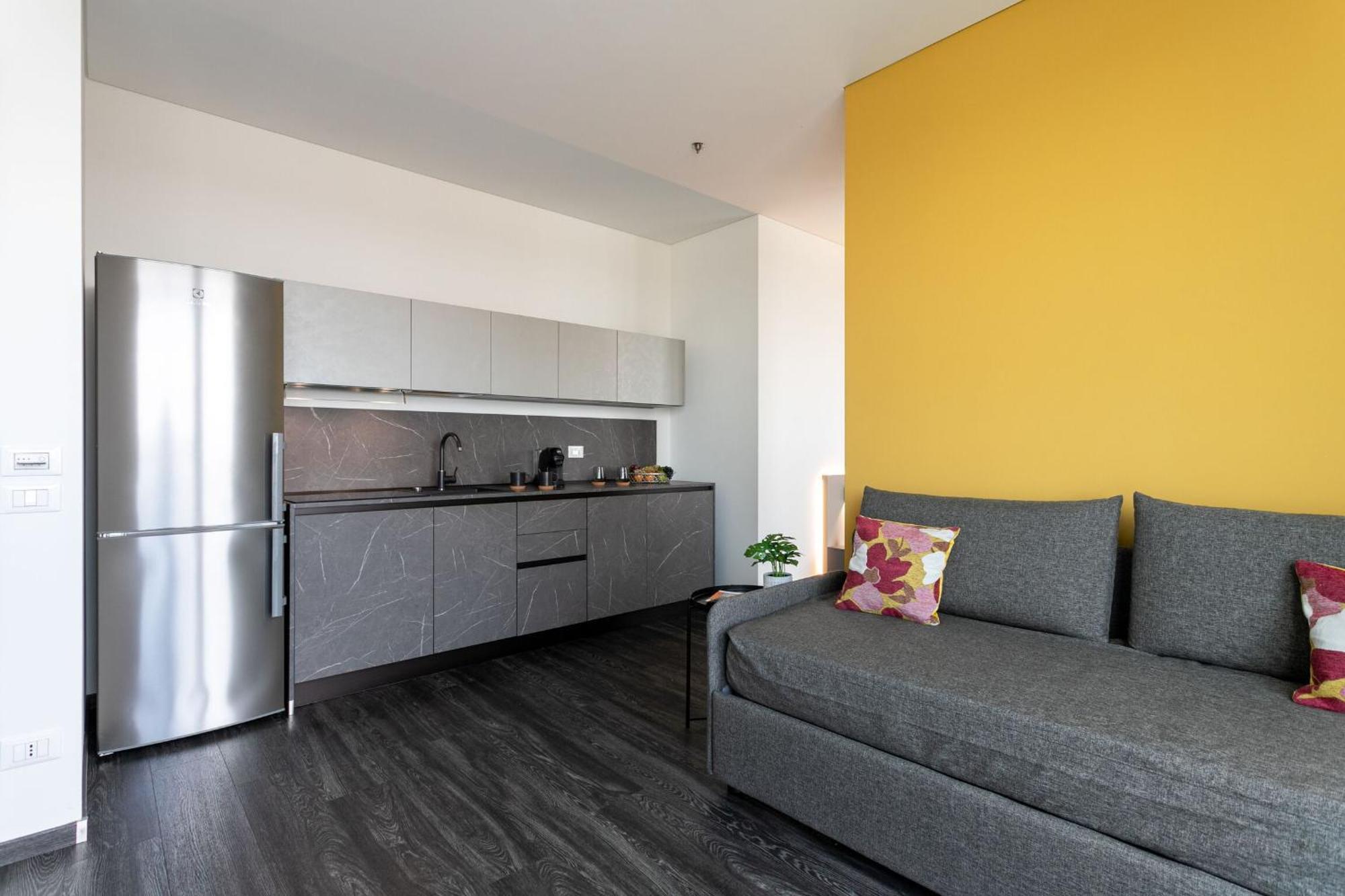 Htm Venice Suite By Halldis Местре Экстерьер фото