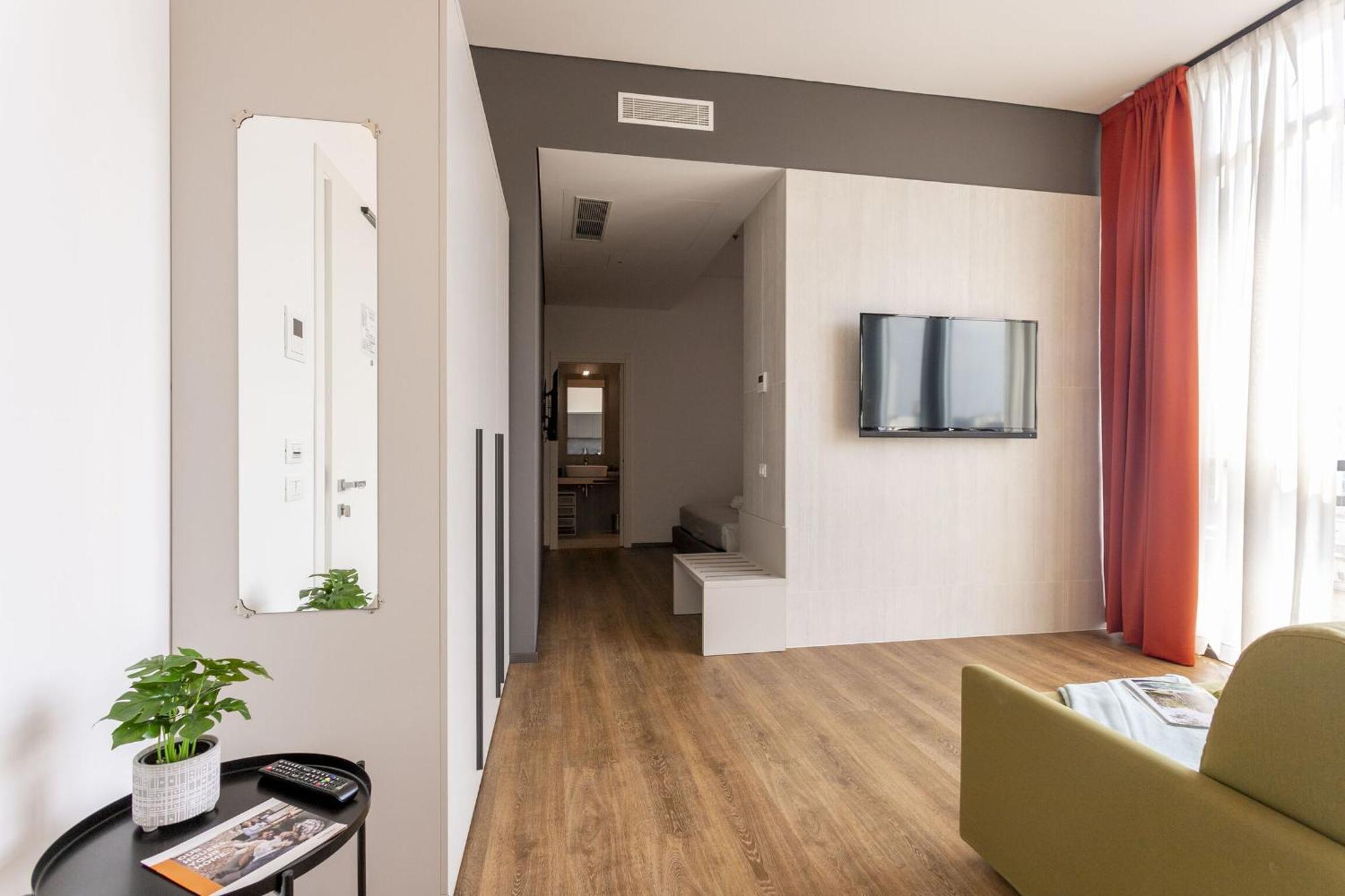 Htm Venice Suite By Halldis Местре Экстерьер фото